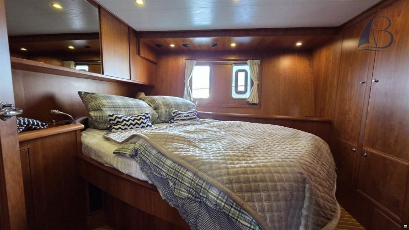 Privateer Trawler 50