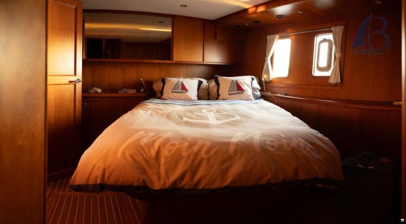 Privateer Trawler 50