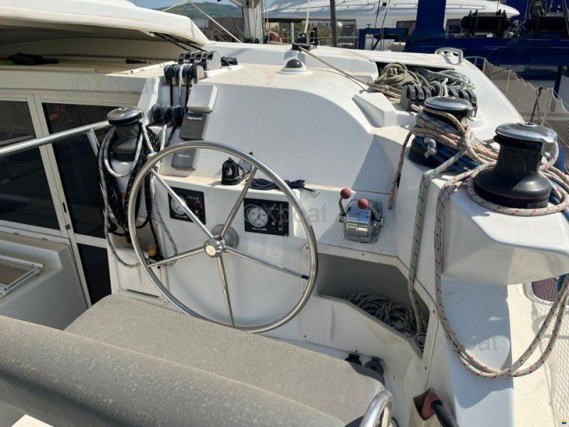Lagoon 421