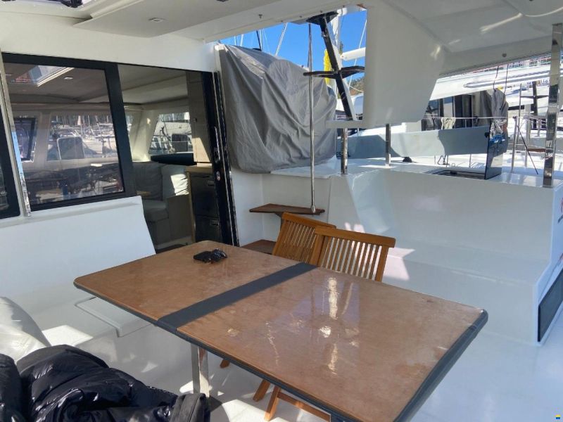 Fountaine Pajot Lucia 40