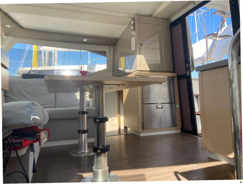 Fountaine Pajot Lucia 40