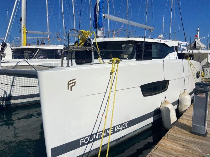 Fountaine Pajot Lucia 40