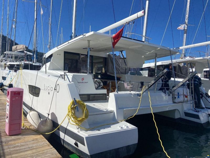 Fountaine Pajot Lucia 40