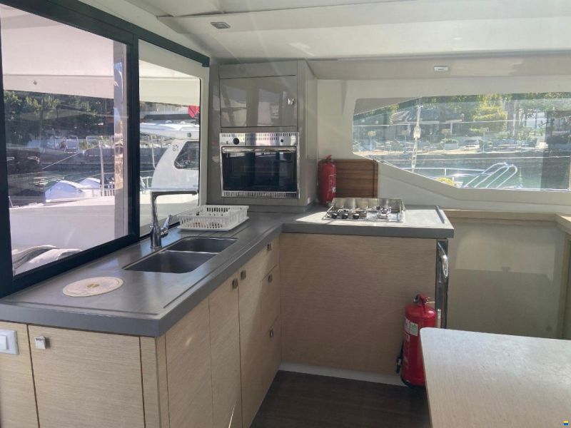 Fountaine Pajot Lucia 40