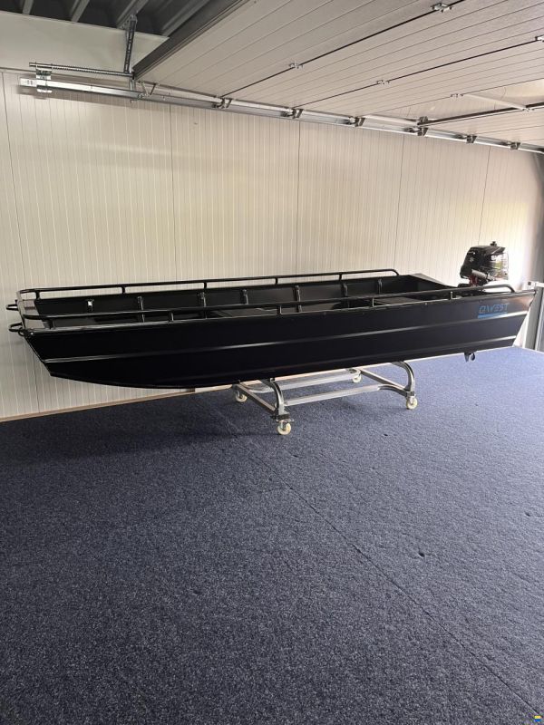 Qwest Marine F361 Black