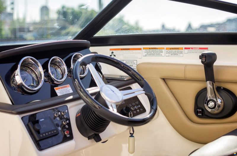 Sea Ray 210 SPX