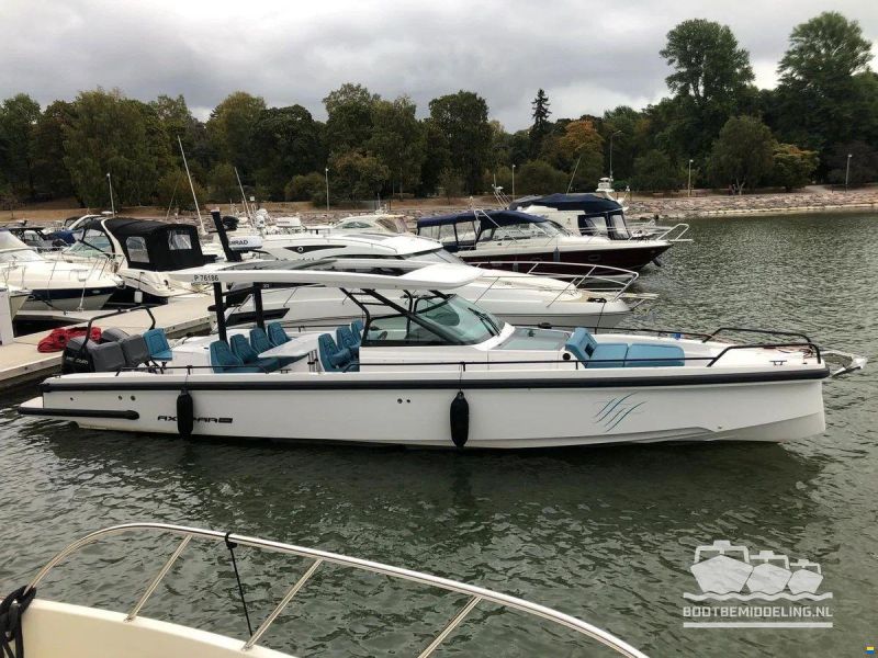 Axopar 37 SUN TOP, BRABUS LINE
