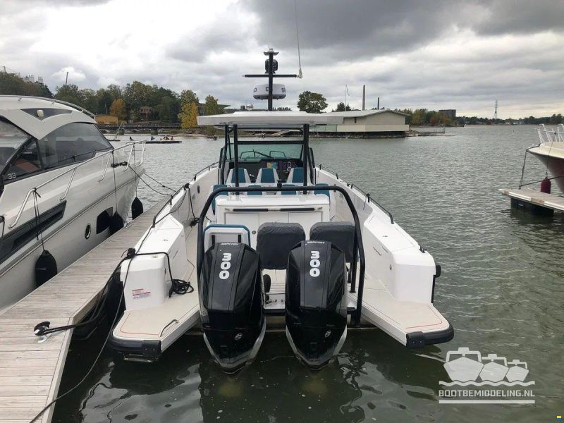 Axopar 37 SUN TOP, BRABUS LINE