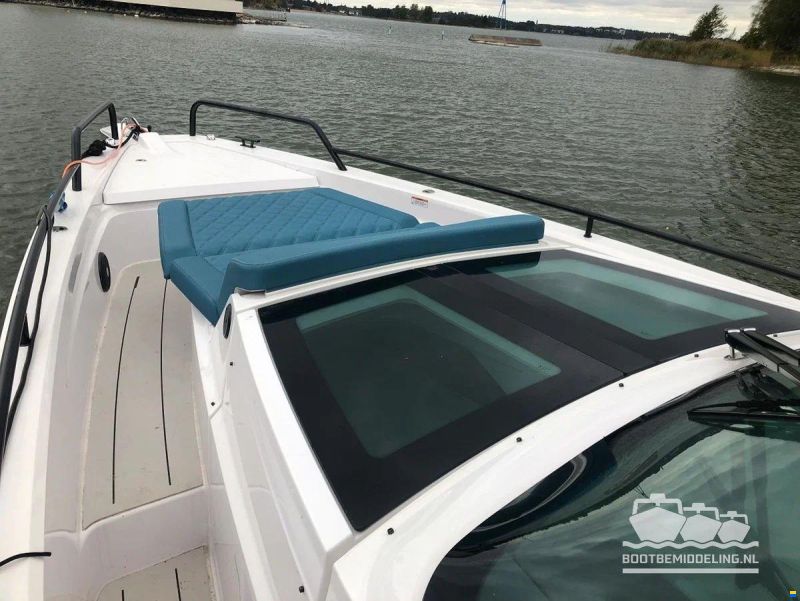 Axopar 37 SUN TOP, BRABUS LINE
