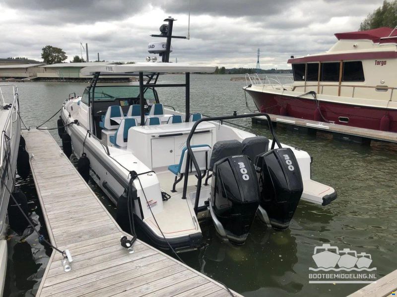 Axopar 37 SUN TOP, BRABUS LINE