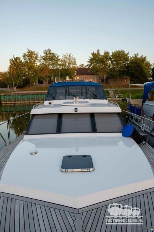 Valk Royal 45