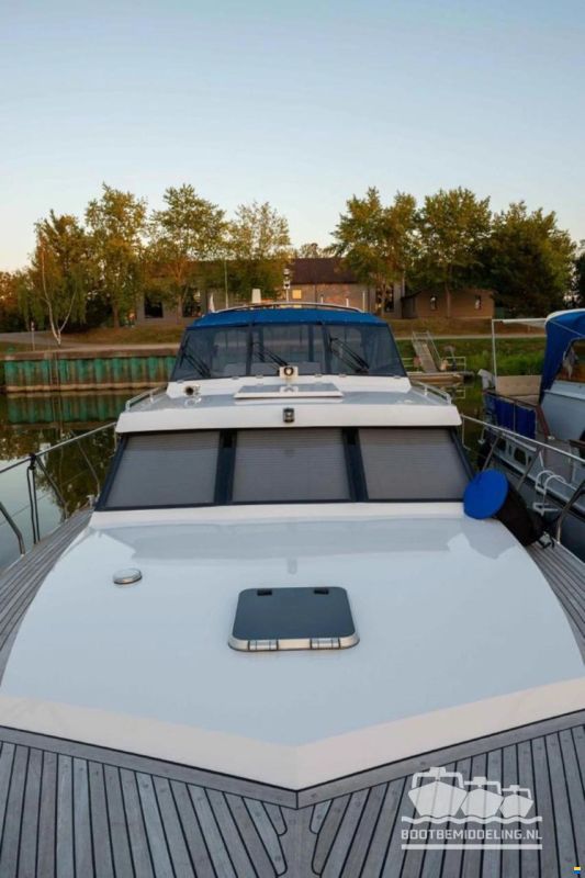 Valk Royal 45