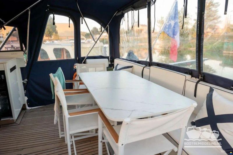 Valk Royal 45