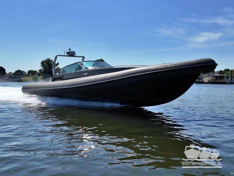 Arctic Blue 35 Cabin