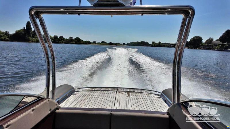 Arctic Blue 35 Cabin
