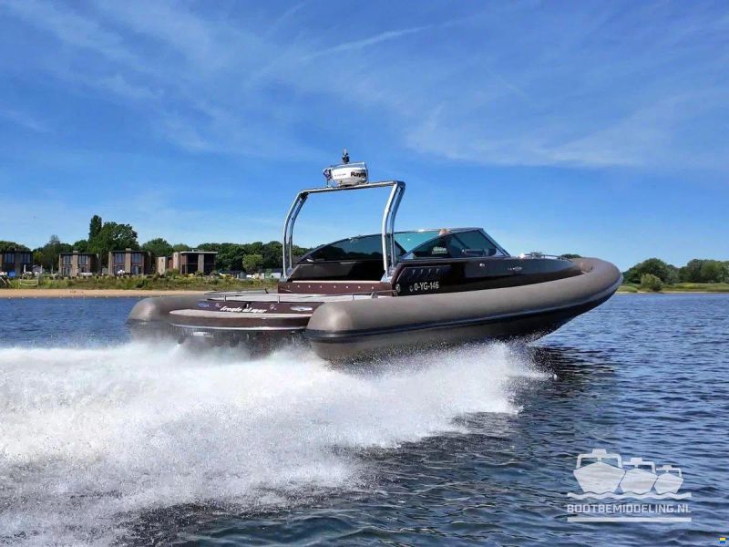 Arctic Blue 35 Cabin