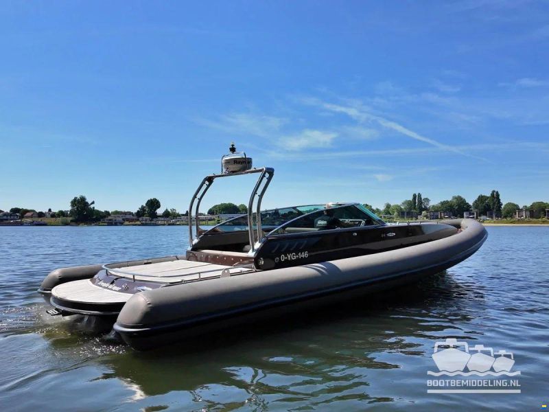 Arctic Blue 35 Cabin