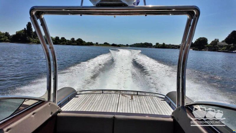 Arctic Blue 35 Cabin