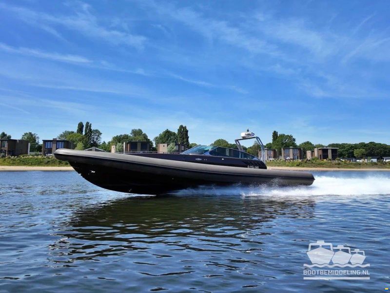 Arctic Blue 35 Cabin