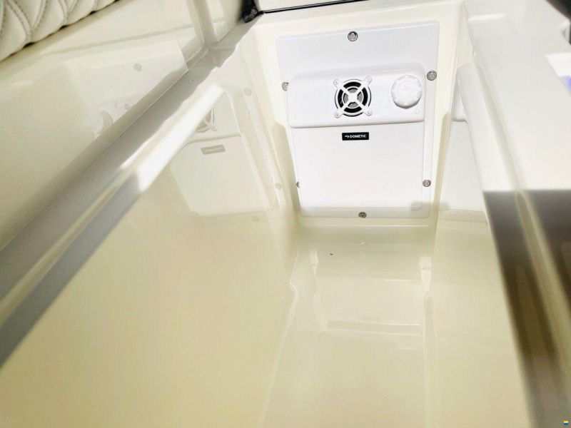 Sea Ray 250 SLX Bowrider Wakeboard Tower