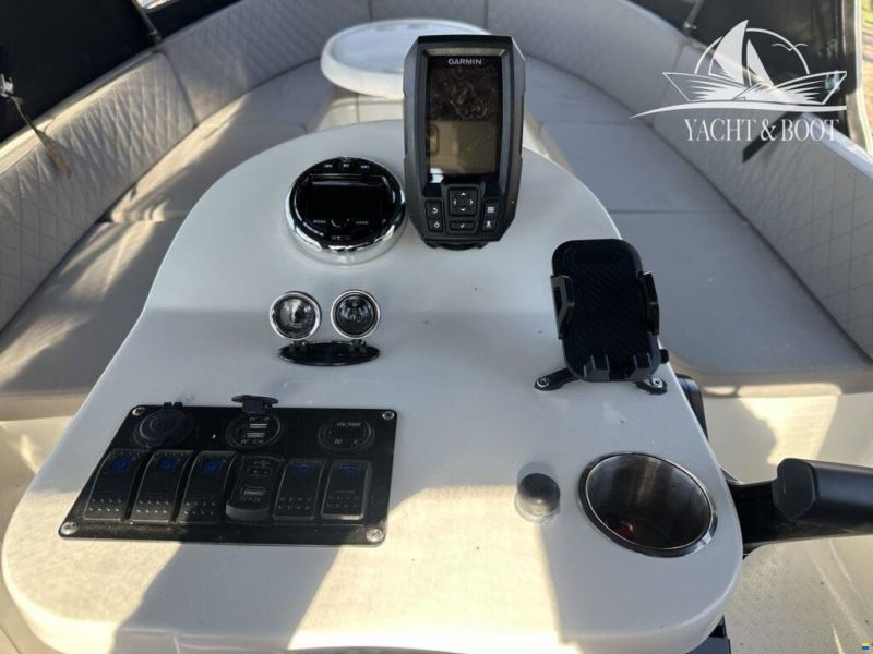 RioMar Boats 515