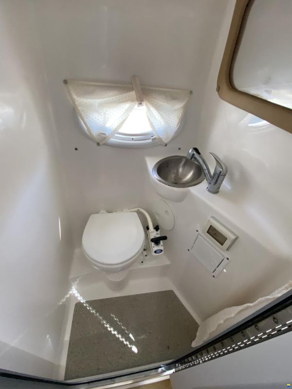 Rinker 260