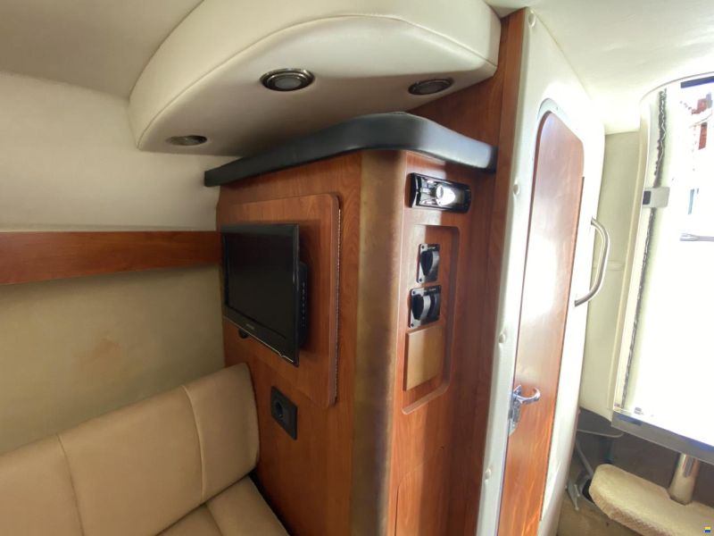 Rinker 260