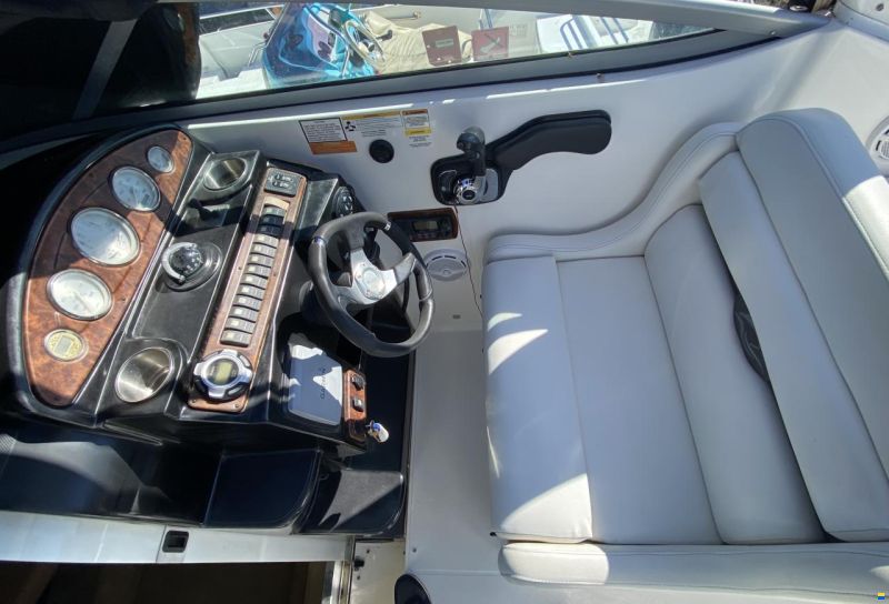 Rinker 260