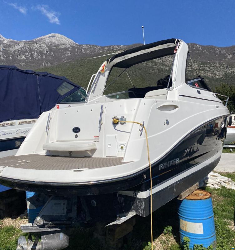 Rinker 260