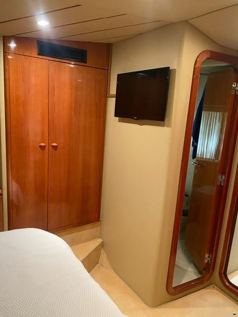 Ferretti 480