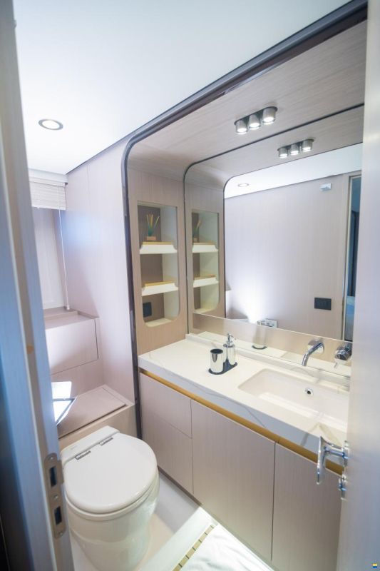 Azimut Fly 60