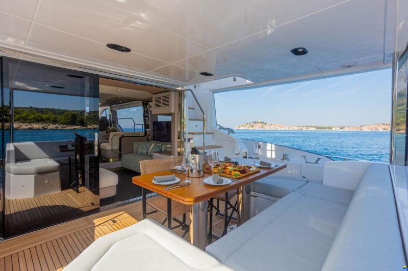 Azimut Fly 60