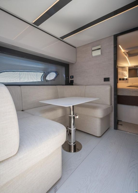 Pershing 5x