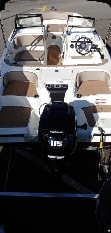 Quicksilver Axess 525