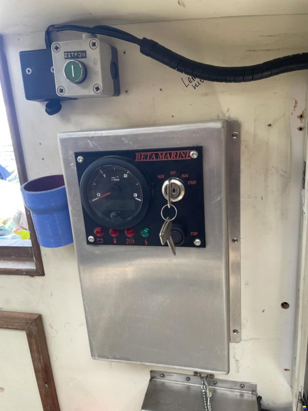 Damien II Schooner 49