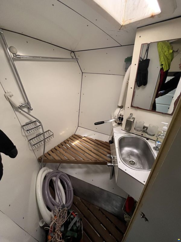 Damien II Schooner 49