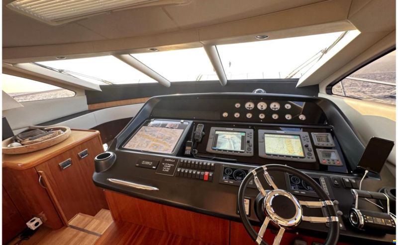 Sunseeker Predator 62
