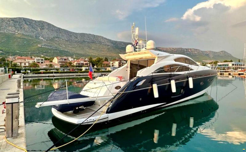 Sunseeker Predator 62