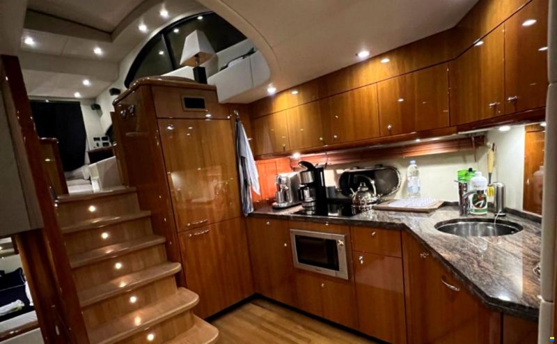 Sunseeker Predator 62