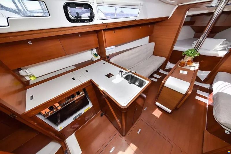 Dufour 350 Grand Large