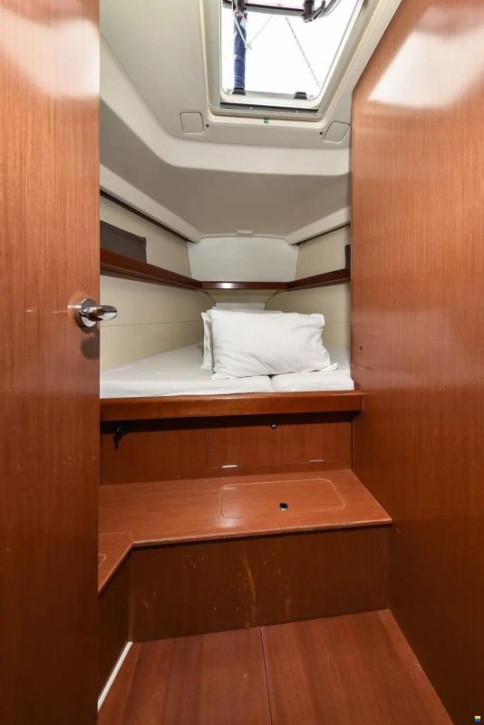 Beneteau Oceanis 43