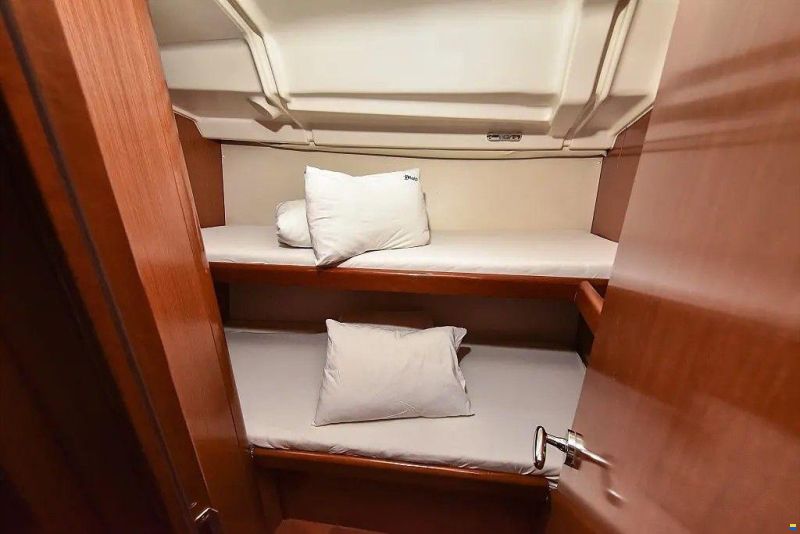 Beneteau Oceanis 43