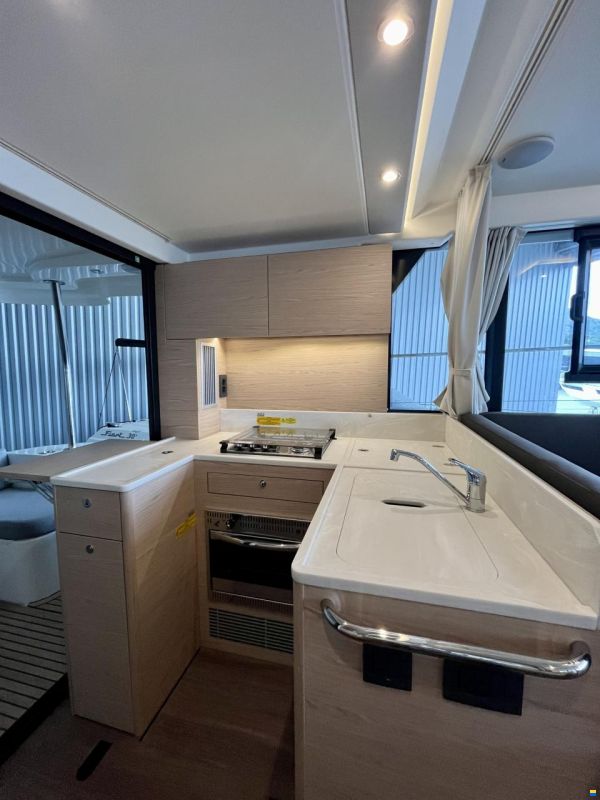Beneteau Swift Trawler 41 Fly