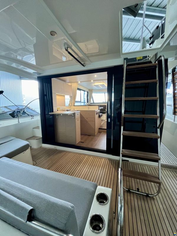 Beneteau Swift Trawler 41 Fly