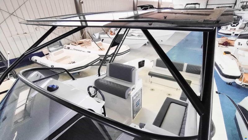 Saver 795 Cabin