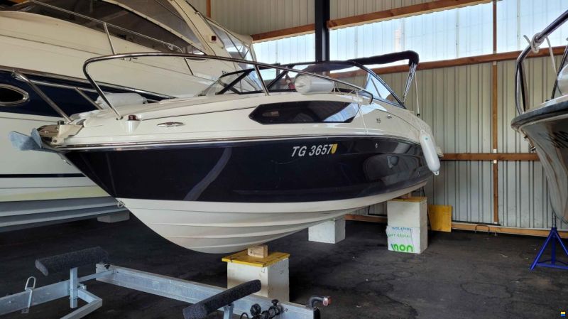Bayliner VR5 Cuddy