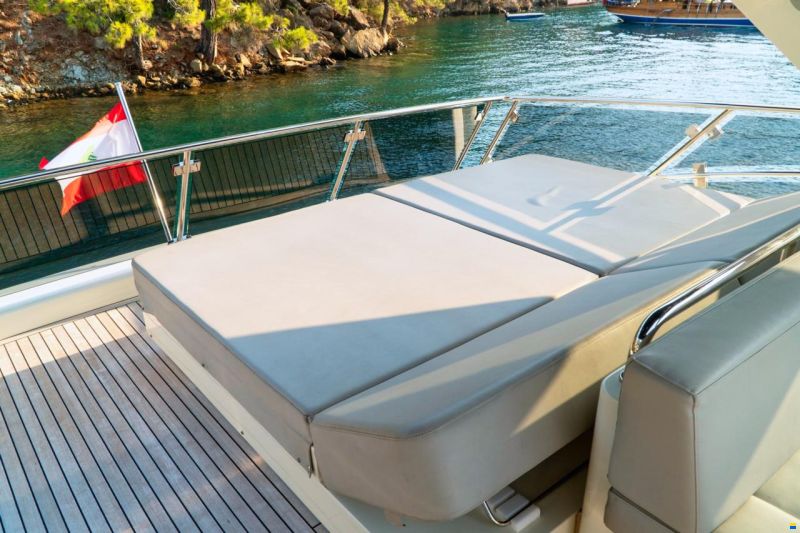 Dominator 800