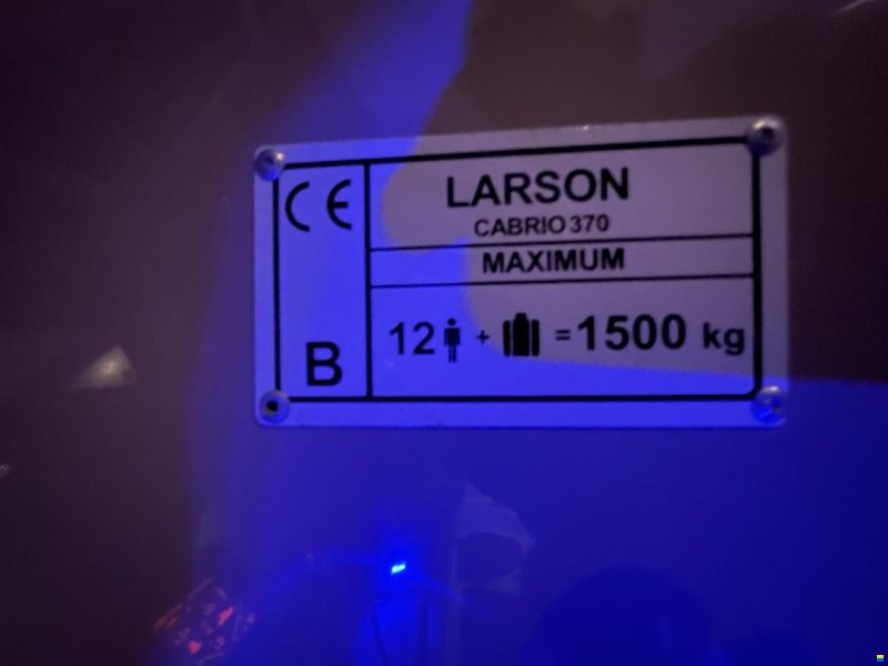 Larson 370 Cabrio