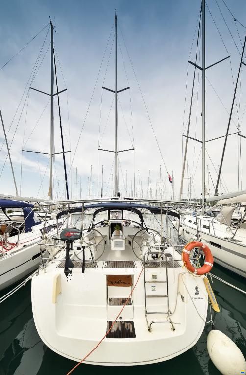 Beneteau Oceanis 43