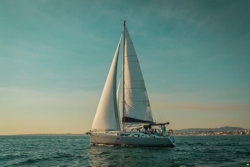 Beneteau Oceanis 37